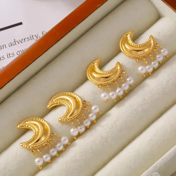 Gold_Moon_Tassel_Earrings_For_Women